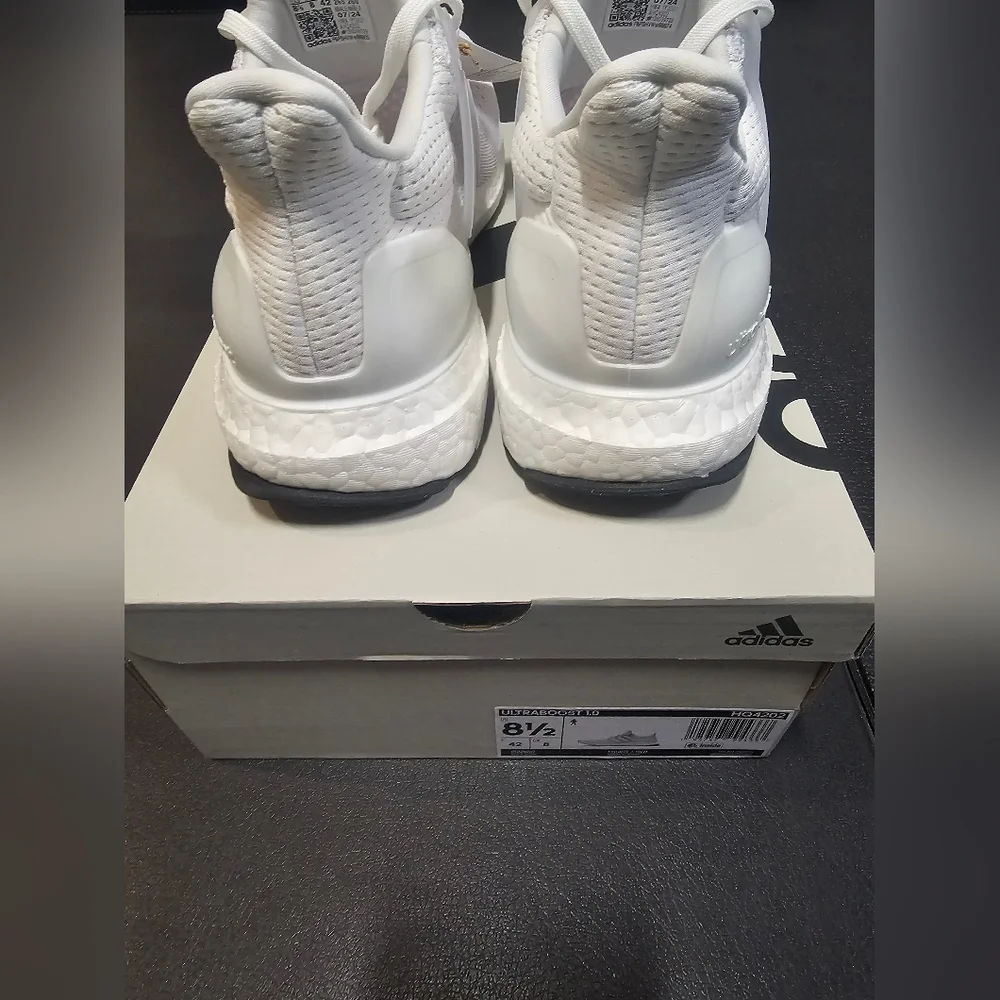 Adidas Ultraboost 1.0 Cloud White 8.5 - Picture 3 of 8